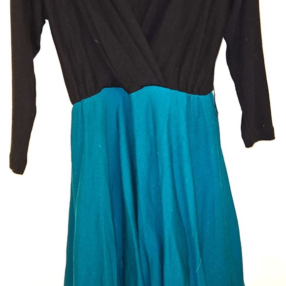 Plus Size Holiday Dress for women - Picture 3 of 7